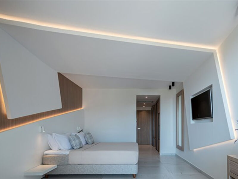 Kassandra Bay Resort & Spa