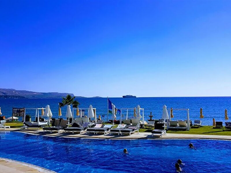 Kiani Beach Resort