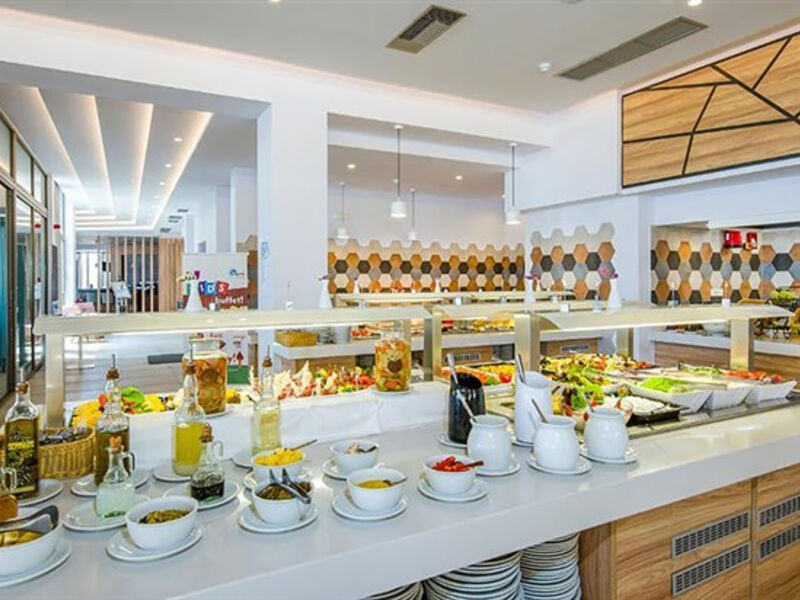 Kiani Beach Resort