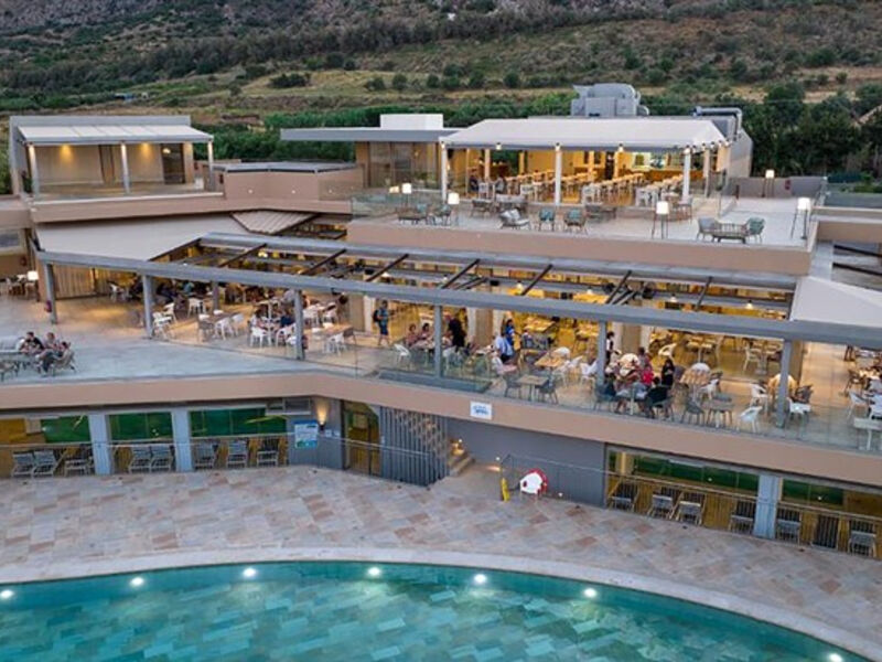 Kiani Beach Resort