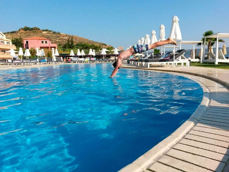 Kiani Beach Resort