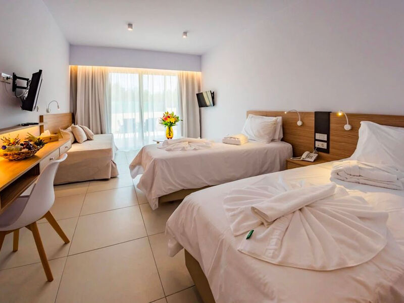 Kiani Beach Resort