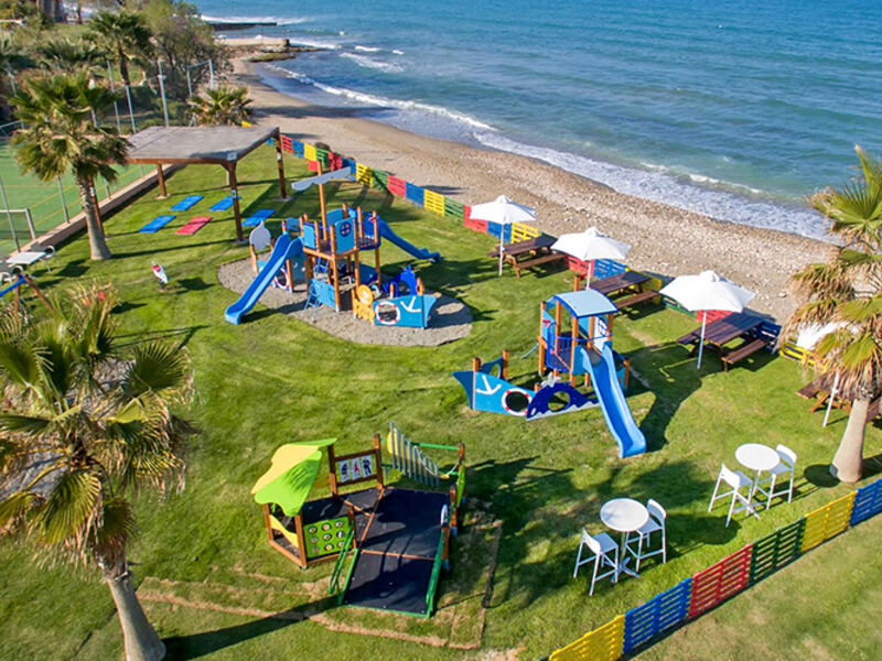 Kiani Beach Resort