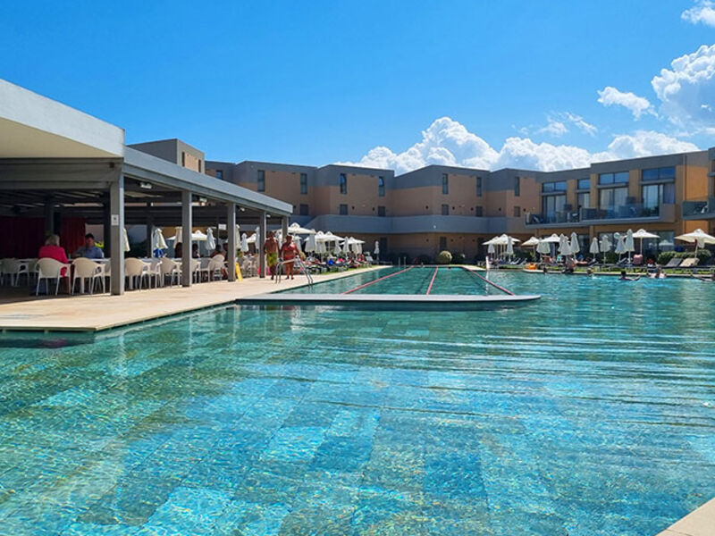 Kiani Beach Resort