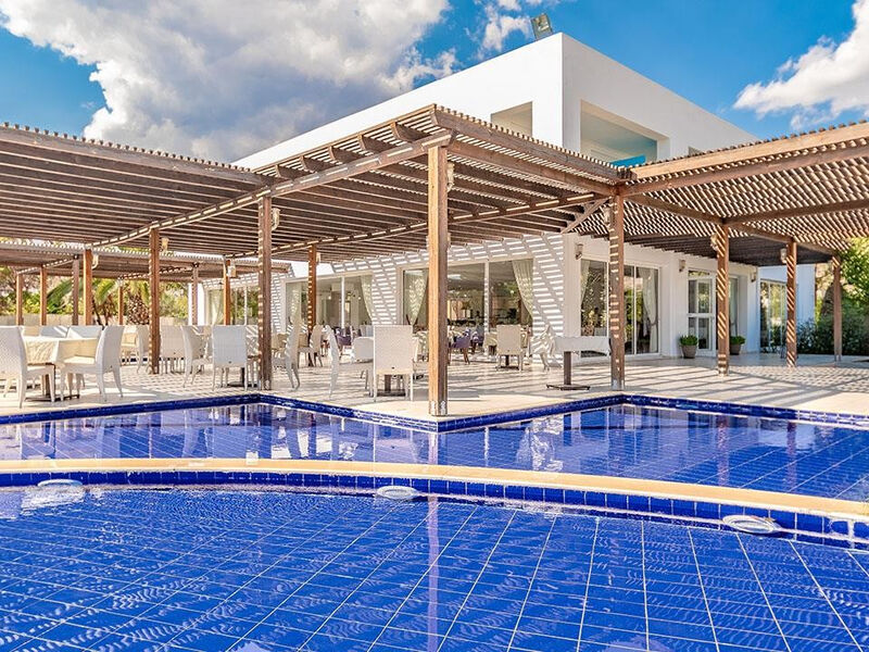 Kinetta Beach Resort Spa