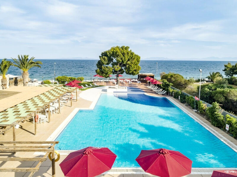 Kinetta Beach Resort Spa