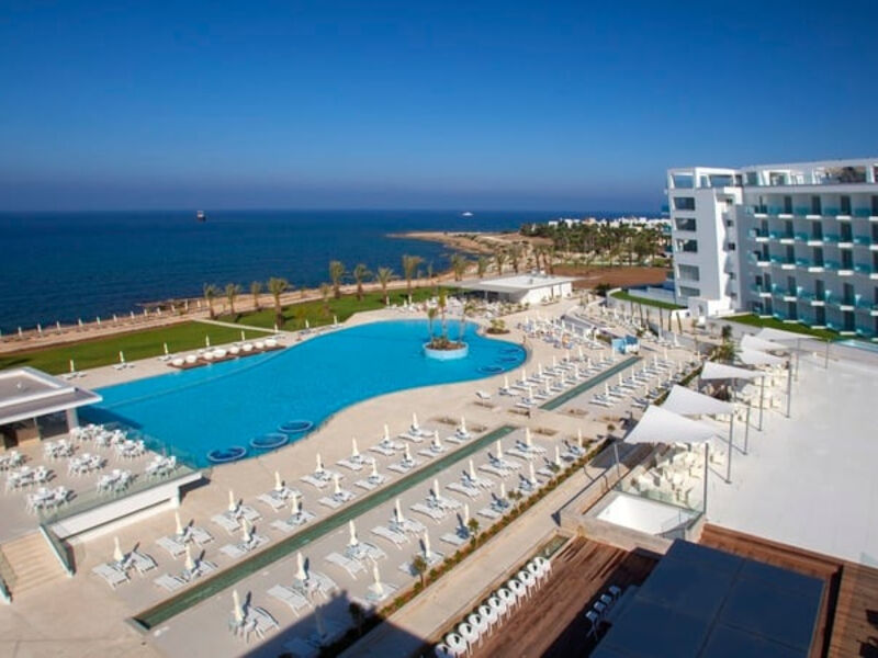 King Evelthon Beach Hotel and Resort