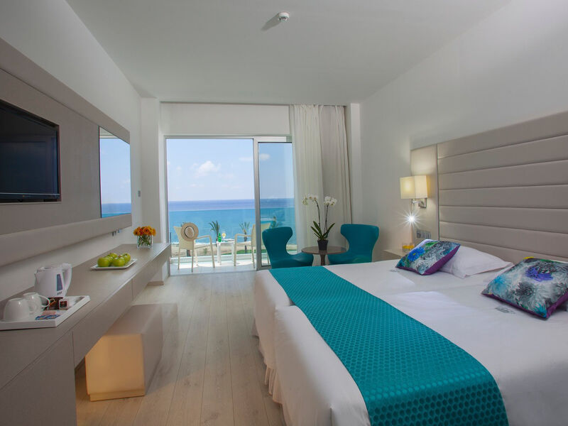 King Evelthon Beach Hotel and Resort
