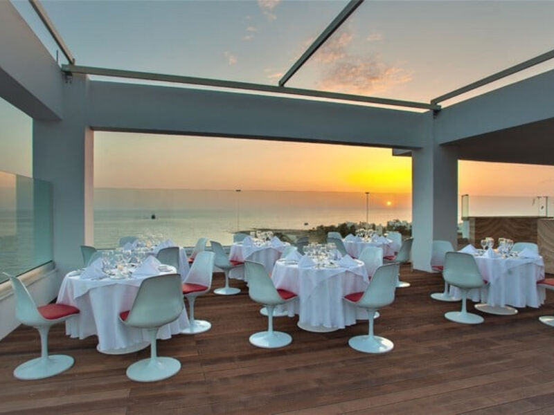 King Evelthon Beach Hotel and Resort