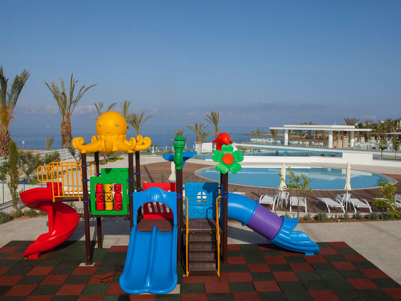 King Evelthon Beach Hotel and Resort