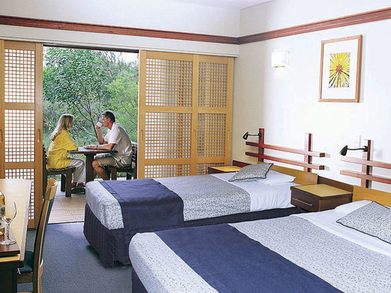 Kingfisher Bay Resort