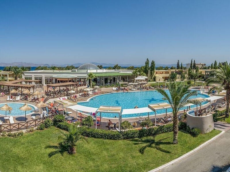 Kipriotis Maris & Suites