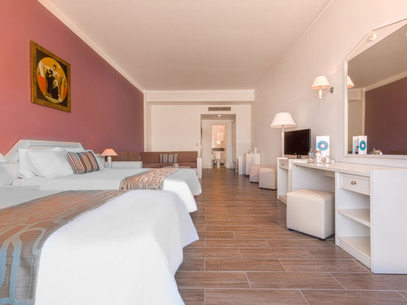 Kipriotis Panorama & Suite