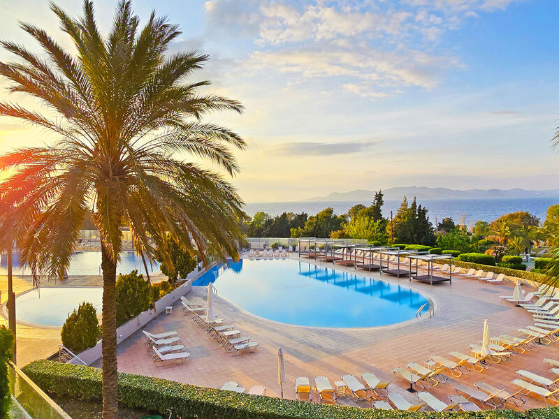 Kipriotis Panorama & Suite
