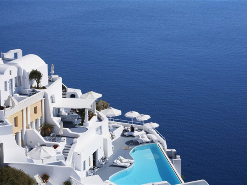 Kirini Suites & Spa