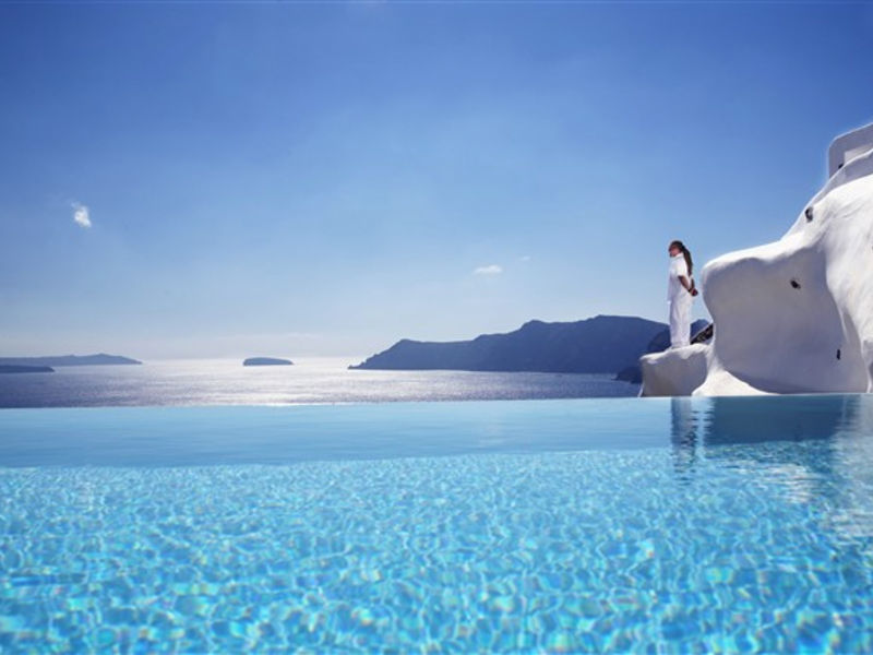 Kirini Suites & Spa