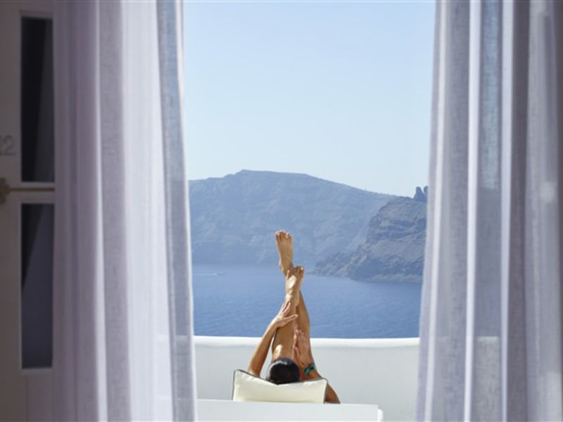 Kirini Suites & Spa