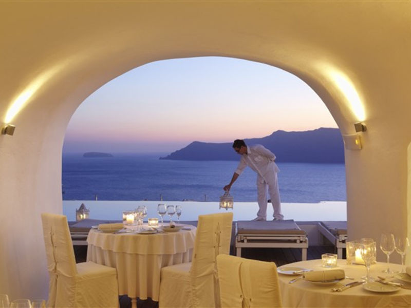 Kirini Suites & Spa