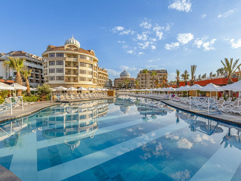 Kirman Belazur Resort & Spa