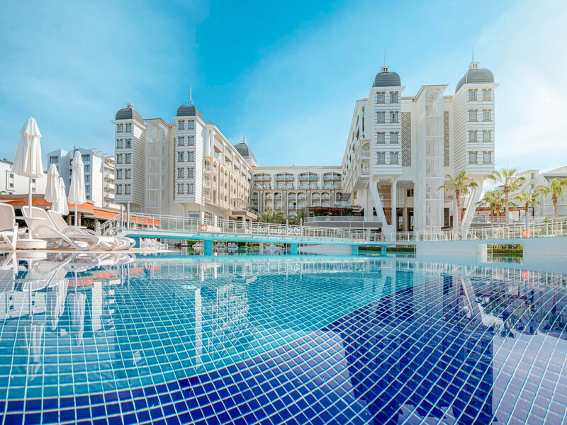 Kirman Sidera Luxury & Spa