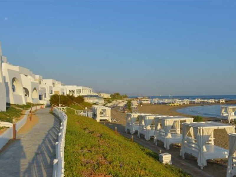 Knossos Beach