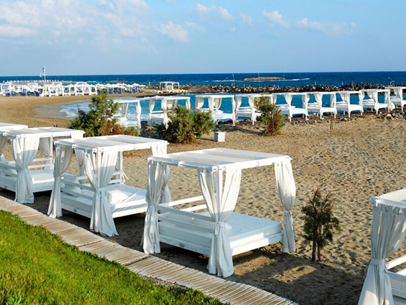 Knossos Beach