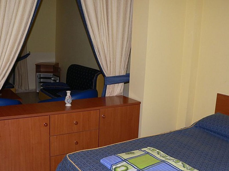 Kolaveri Resort