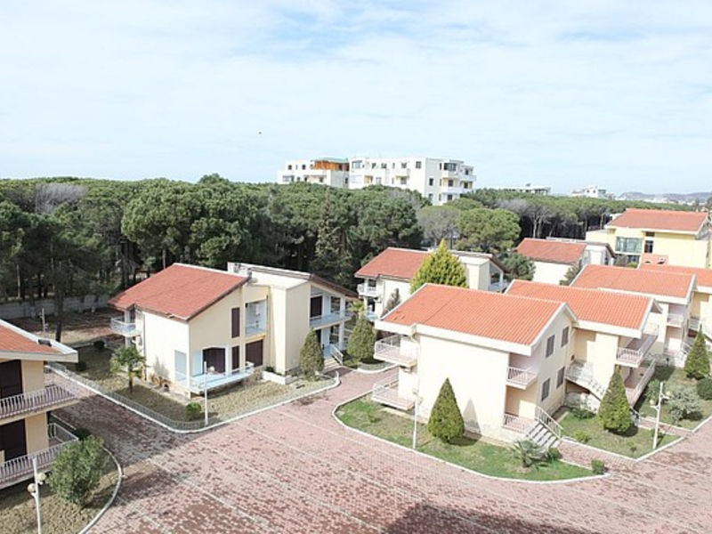 Kolaveri Resort