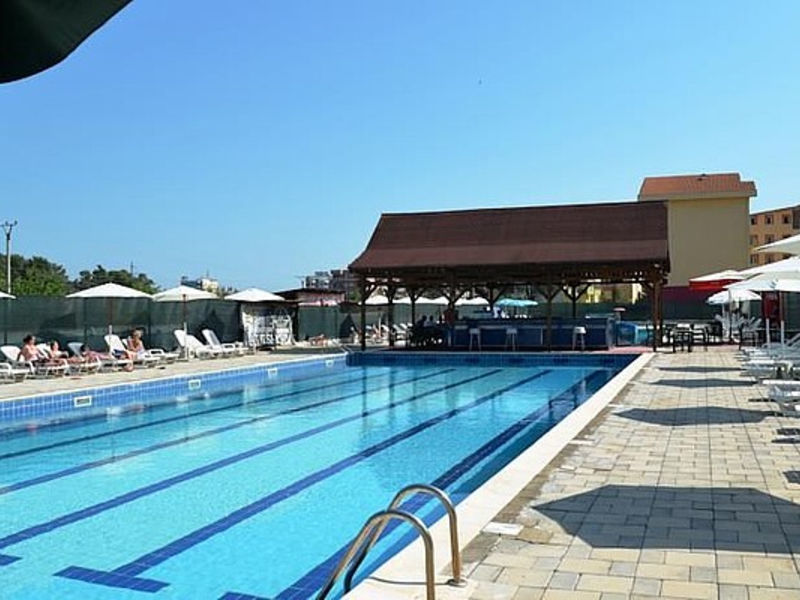 Kolaveri Resort