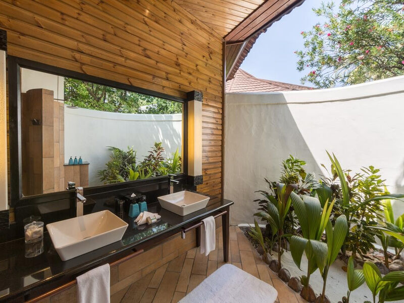 Komandoo Island Resort & Spa
