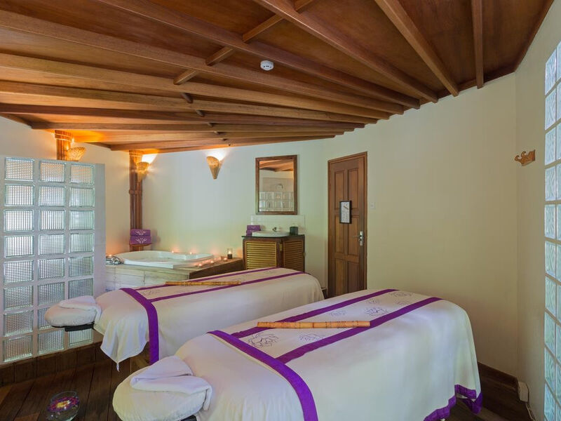 Komandoo Island Resort & Spa
