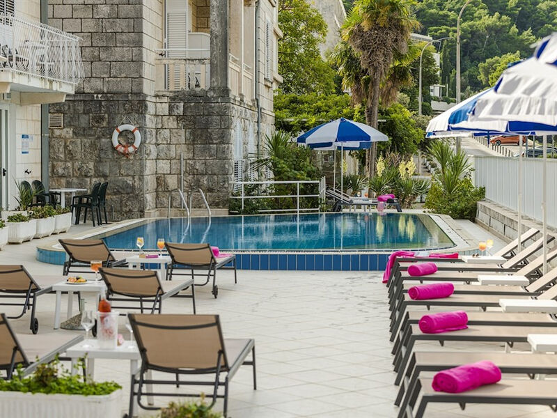 Hotel Komodor