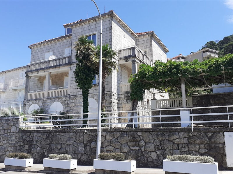 Hotel Komodor