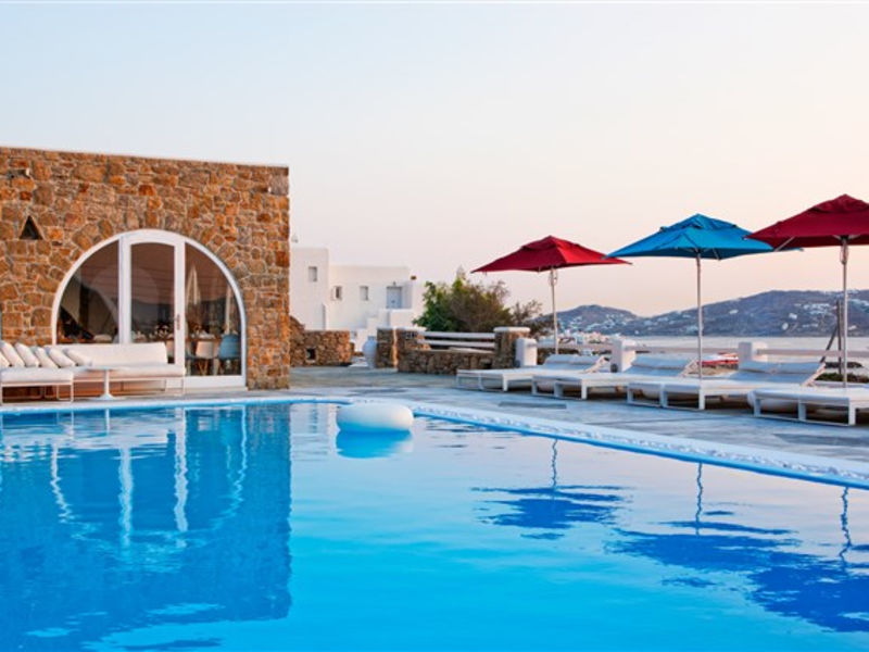 Kouros Boutique Hotel and Suites