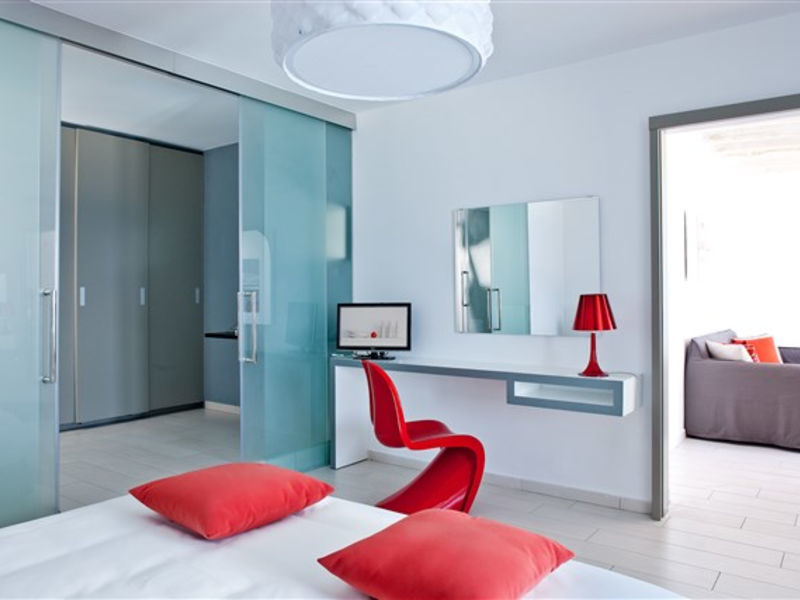 Kouros Boutique Hotel and Suites