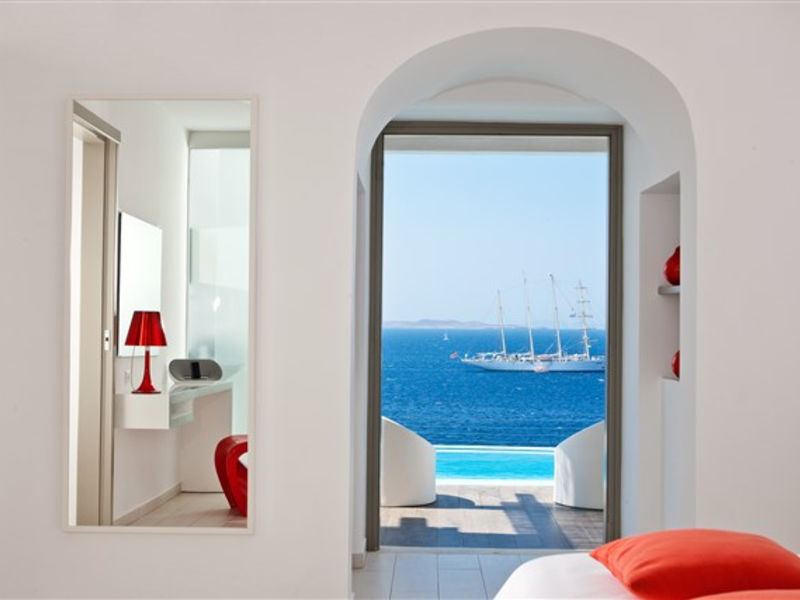 Kouros Boutique Hotel and Suites