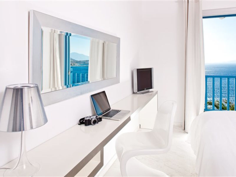 Kouros Boutique Hotel and Suites