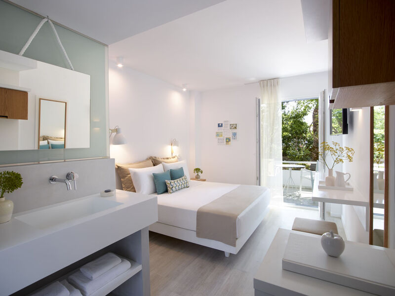 Kouros Seasight Resort