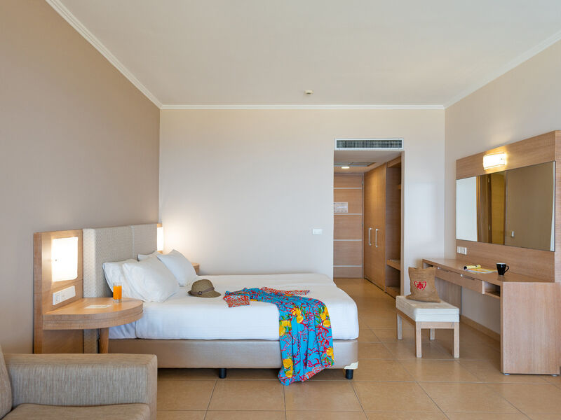 Kresten Royal Euphoria Resort