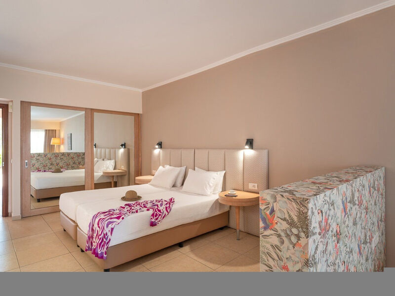 Kresten Royal Euphoria Resort
