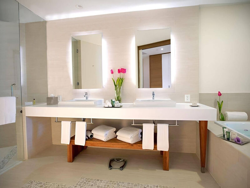 Krystal Grand Puerto Vallarta