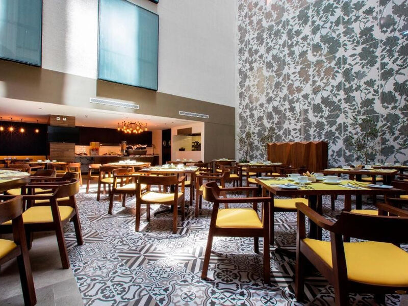 Krystal Urban Guadalajara