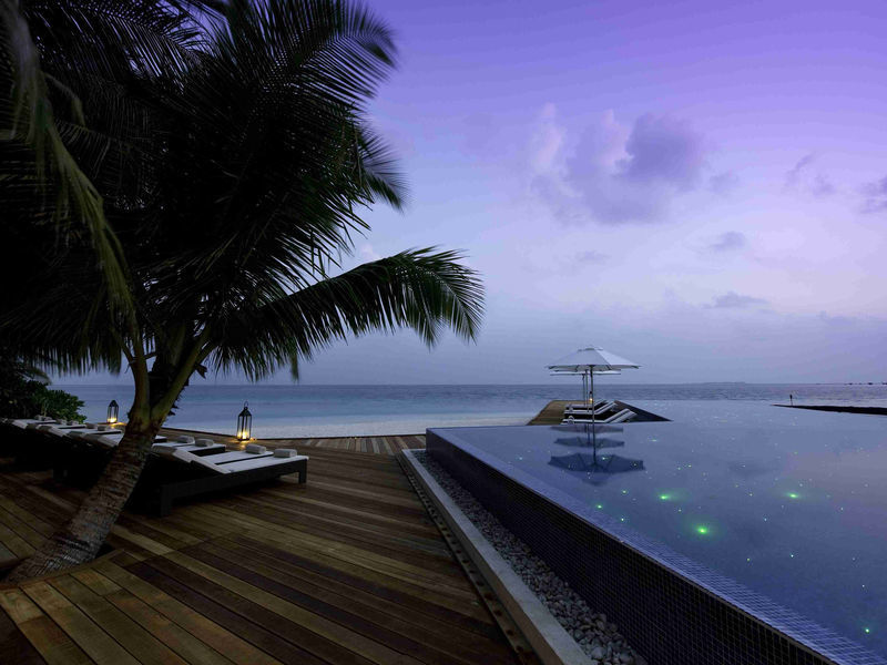 Kuramathi Village - bungalovy