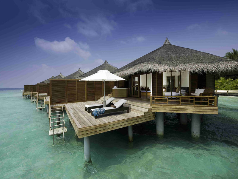 Kuramathi Village - bungalovy