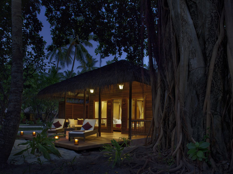 Kuramathi Village - bungalovy