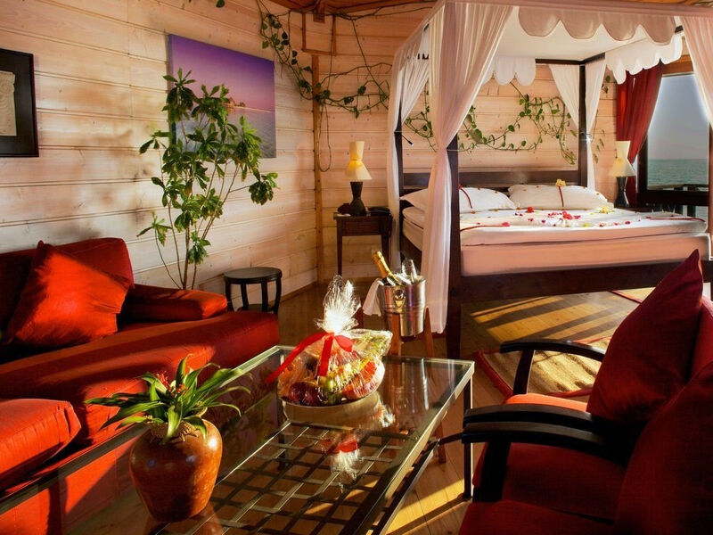 Kuredu Island Resort