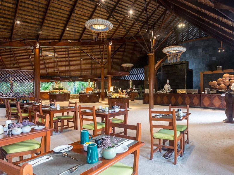 Kuredu Island Resort