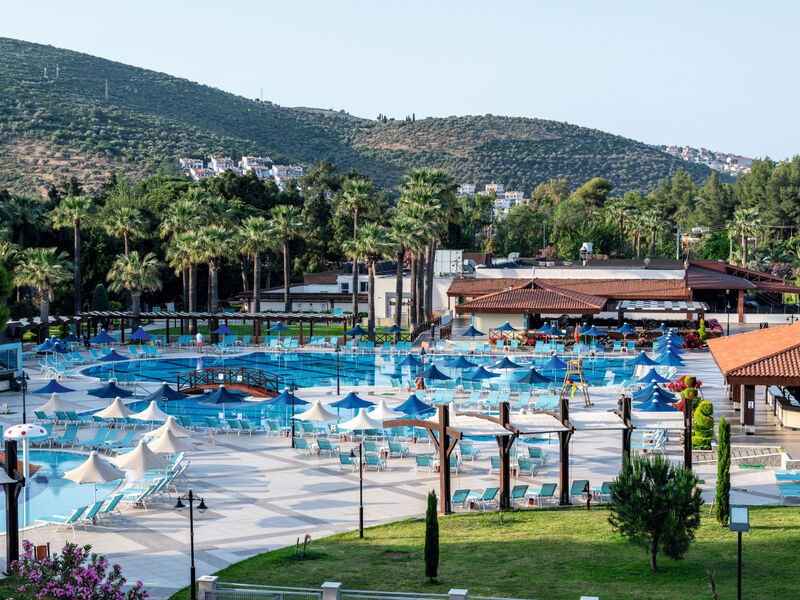Kustur Club Holiday Village