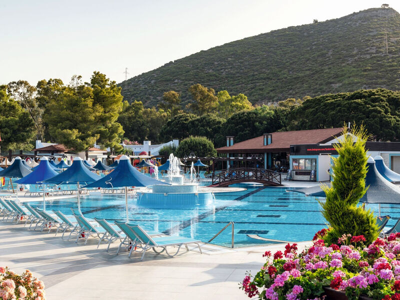 Kustur Club Holiday Village
