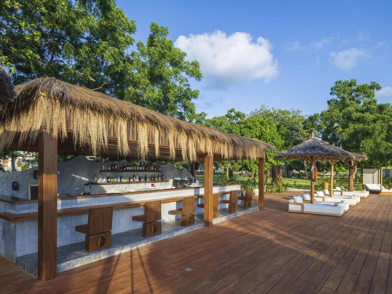Kwanza Resort By Sunrise